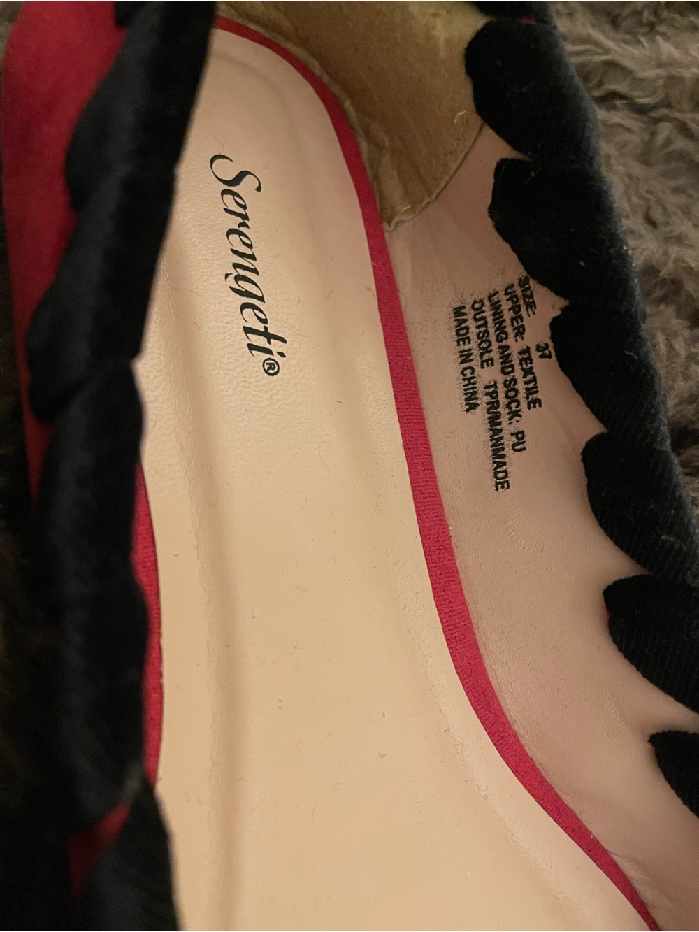 Serengeti Red Pointed Ballet Flats with Black Contrast Stitch Trim and Bow NWOT - Picture 3 of 8